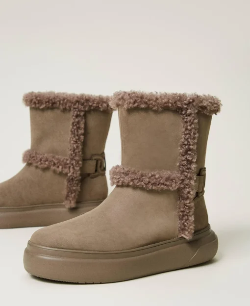 Bottines Avec Détails En Fausse Fourrure