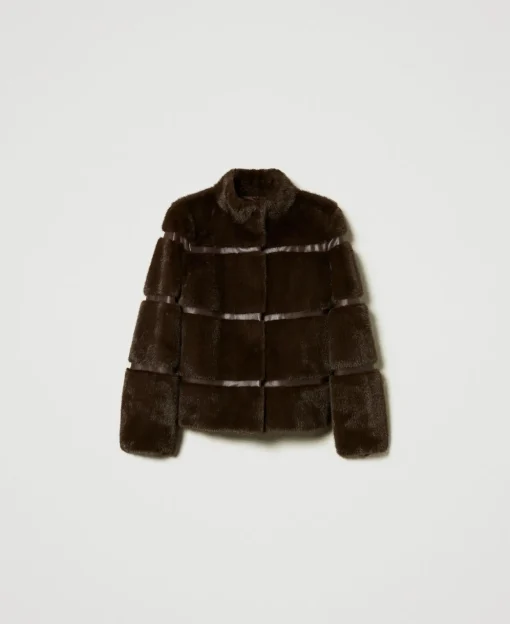 Manteau Court En Fausse Fourrure Avec Incrustations