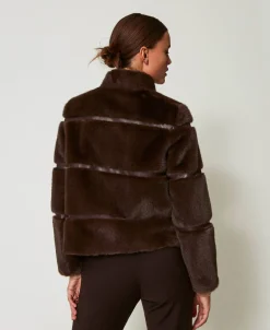 Manteau Court En Fausse Fourrure Avec Incrustations
