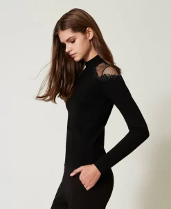 Pull Col Montant Avec Tulle Et Broderie