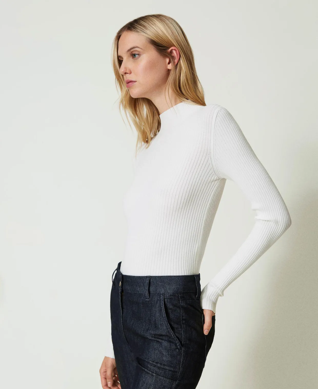 Pull Col Montant Côtelé