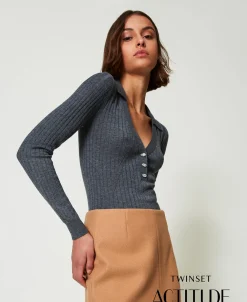 Pull Côtelé Avec Broderie