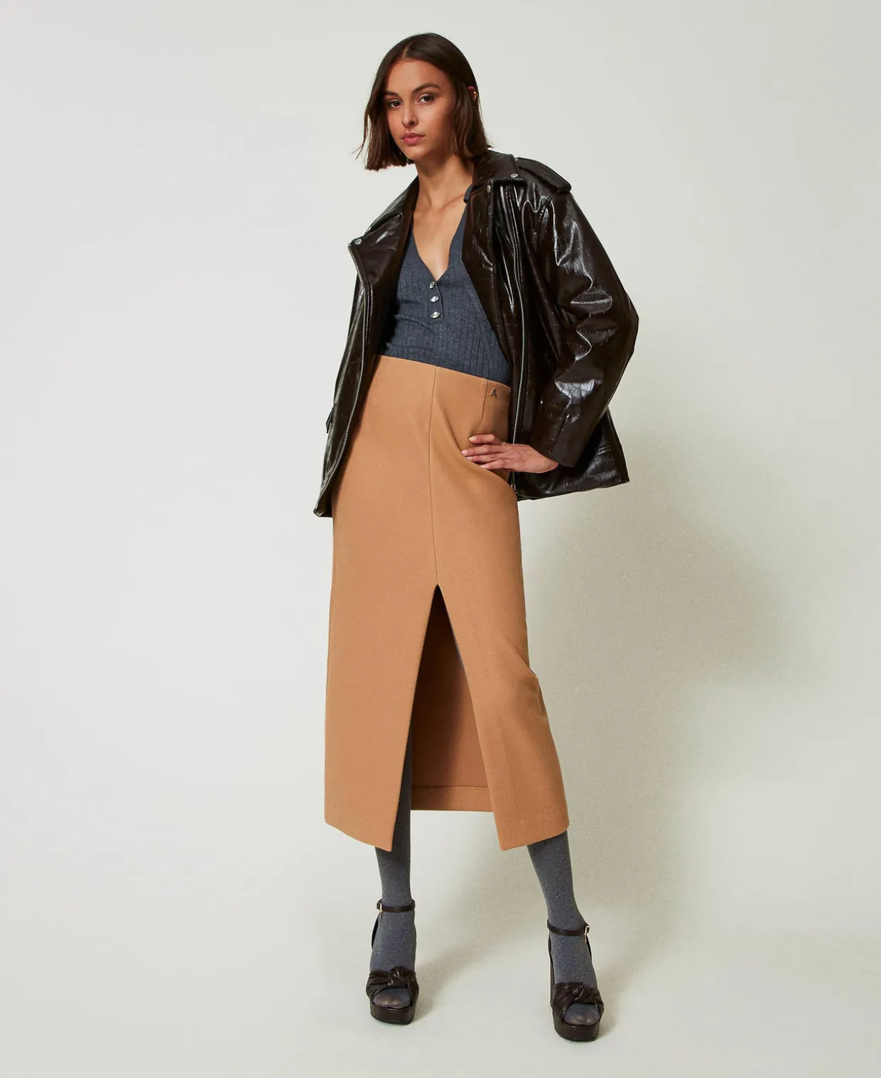 Pull Côtelé Avec Broderie