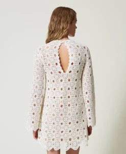 Robe Courte En Maille Crochet