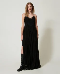 Robe Longue En Crépon Et Tulle