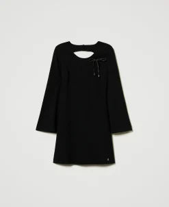 Robe Courte Avec Broche Strassée
