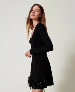 Robe Courte En Maille Avec Fleurs Et Plumes