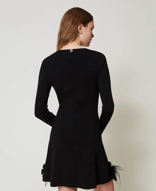 Robe Courte En Maille Avec Fleurs Et Plumes